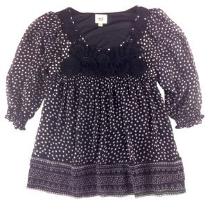 B&W Dot Top With Rose Detail -M- ECI